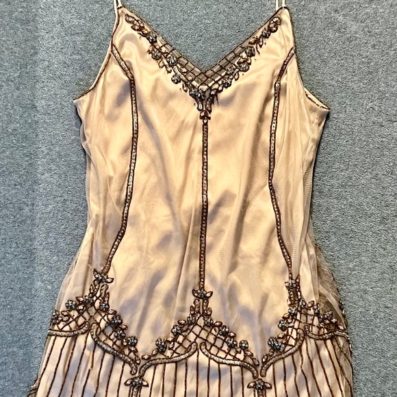 Meredith Burns Top - Picture 1 of 3